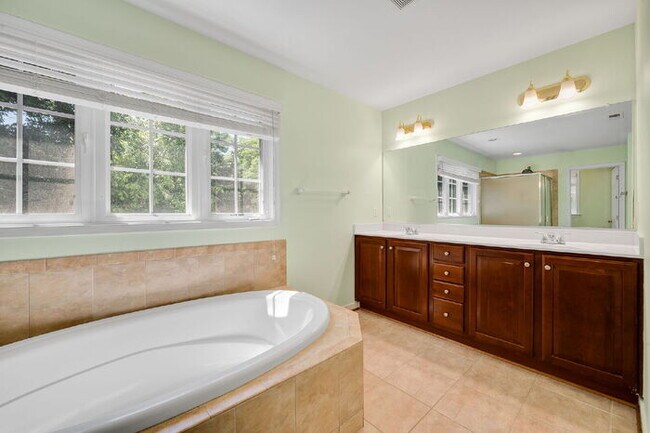 Building Photo - Spacious 5 Bedroom Home in Moseley – $3,800/mo