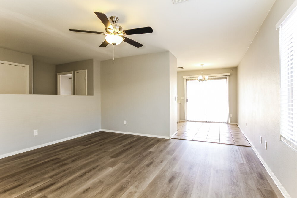 Building Photo - 10602 W Rosewood Dr