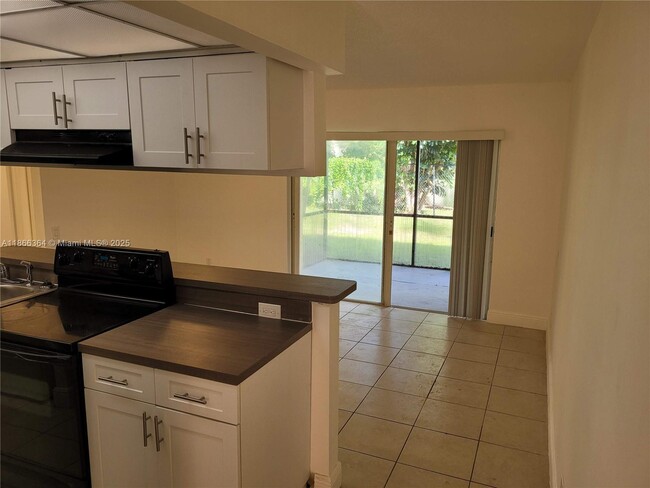 Building Photo - 4455 Treehouse Ln