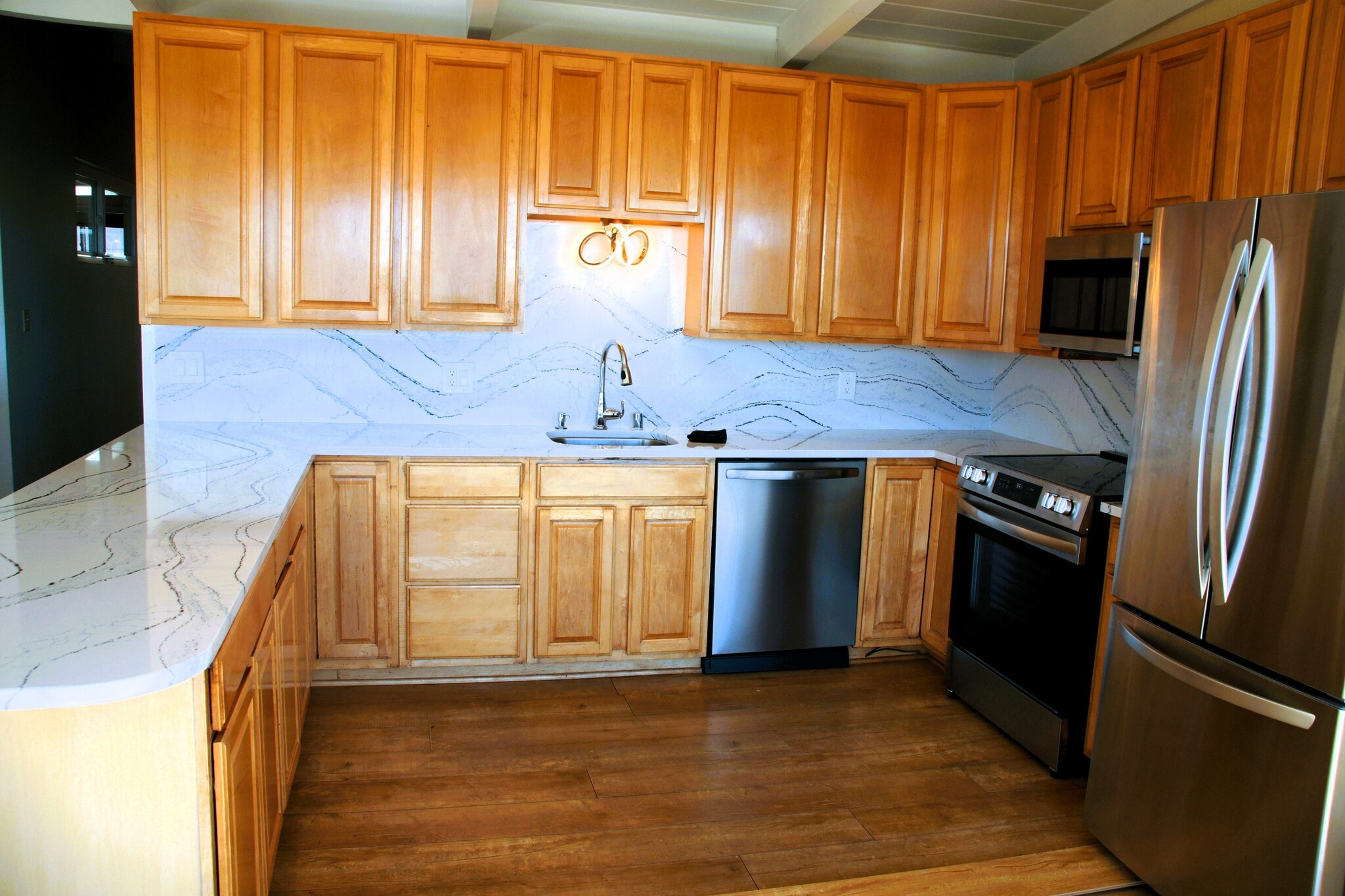 Building Photo - 220 Shoreview Dr