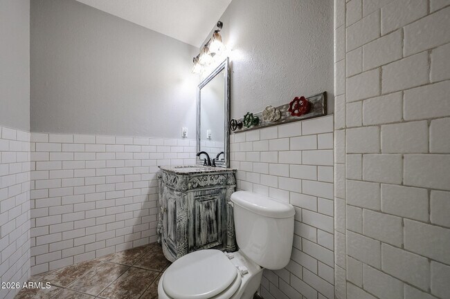 Building Photo - 93 S 95th St