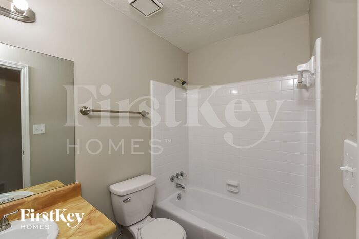 Building Photo - 3292 Mixon Way