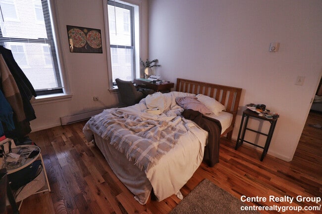 Building Photo - 30 Isabella St