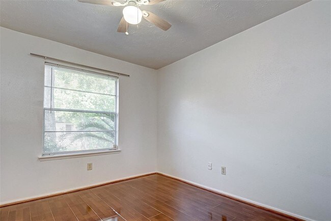 Building Photo - 14719 Wind Cave Ln