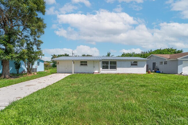 Building Photo - 5821 Urdea Rd