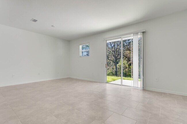 Building Photo - 7412 Stone Creek Trl