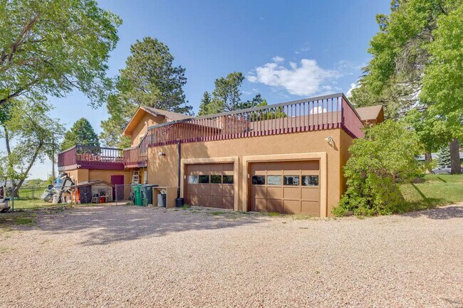 Building Photo - 19 Crescent Ln