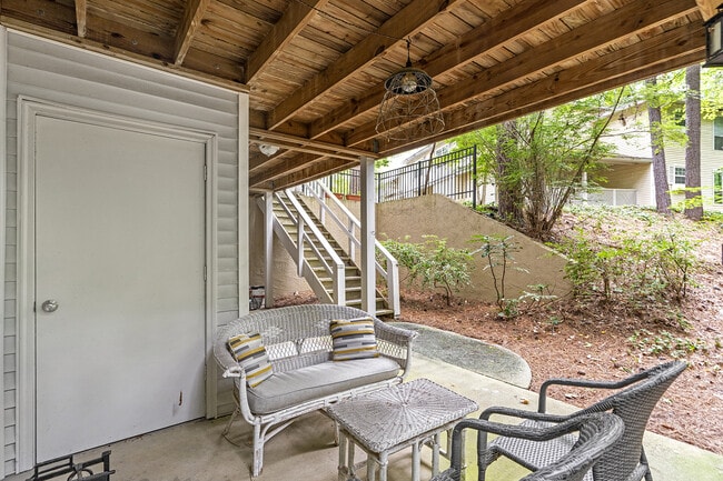 Building Photo - 6800 Glenridge Dr