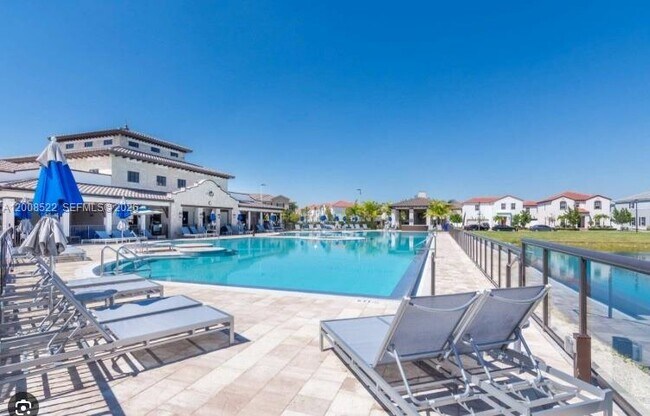 Building Photo - 9401 SW 172nd Ave