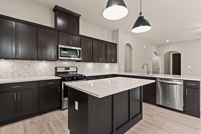 Building Photo - 13591 Hazlewood St