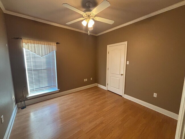 Building Photo - 14318 Parkmeadow Dr.