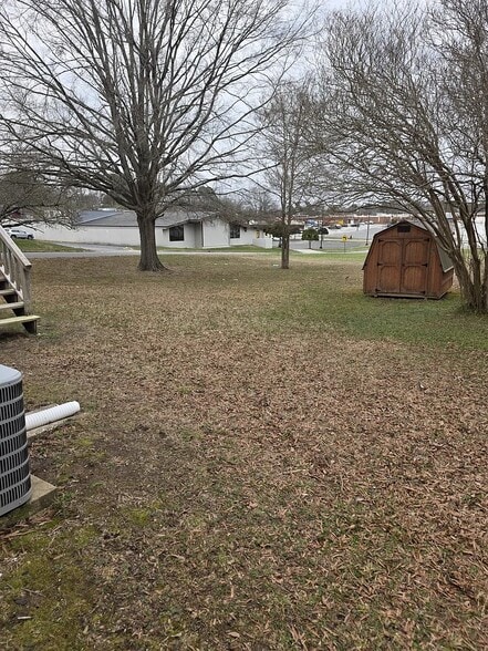 Building Photo - 202 N Merritt Ave