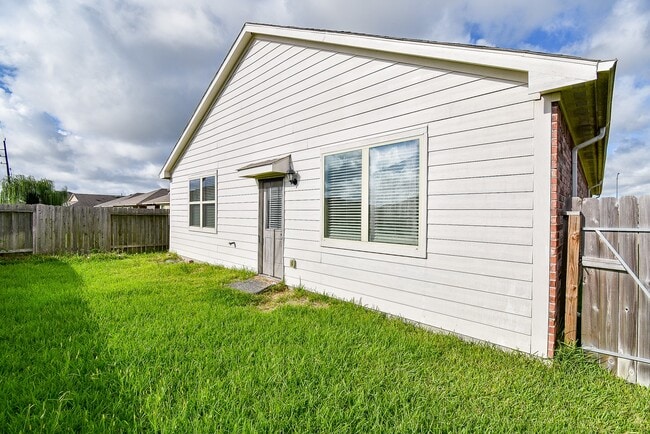 Building Photo - 5530 Redwood Summit Ln