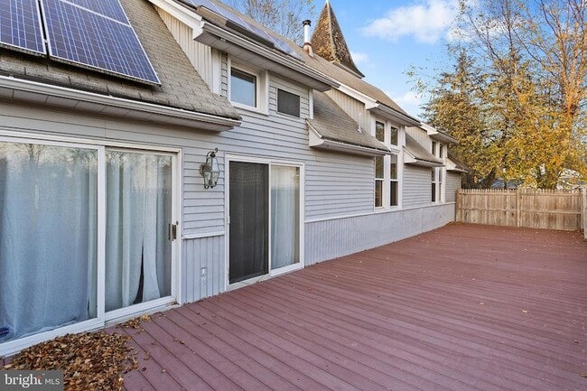 Building Photo - 230 Washington St