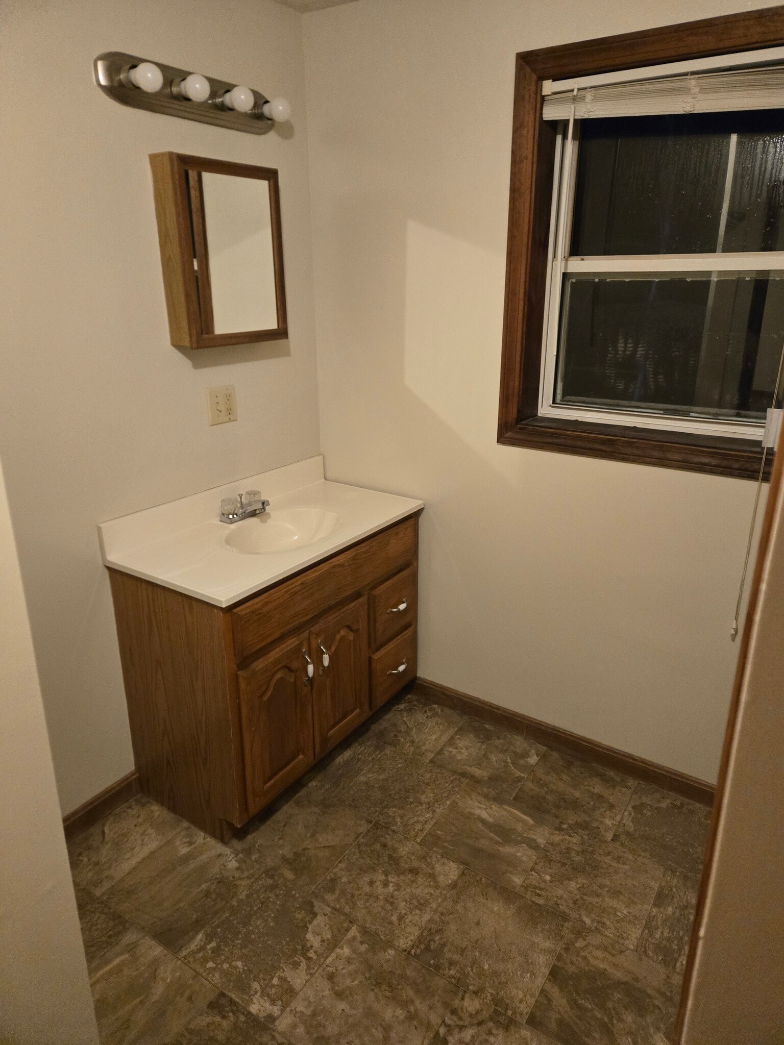 Building Photo - 40 Fieldview Dr