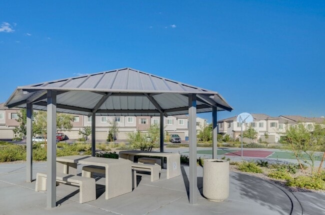 Building Photo - 10772 Paget Ct