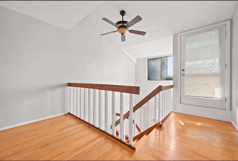 Building Photo - 140 Kane St