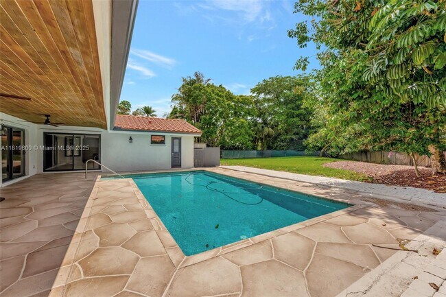 Building Photo - 8360 NW 51st Ct