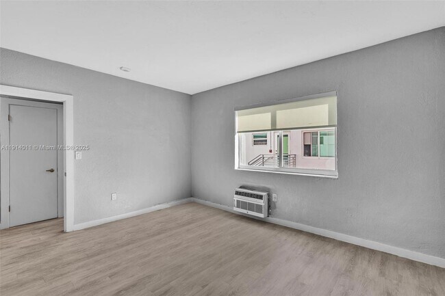 Building Photo - 9200 E Bay Harbor Dr