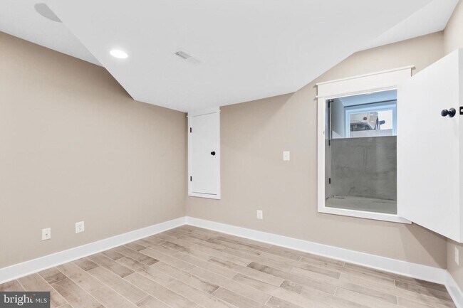 Building Photo - 3129 Fait Ave