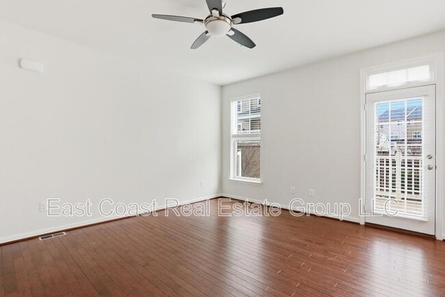 Building Photo - 5891 Bella Marie Wy