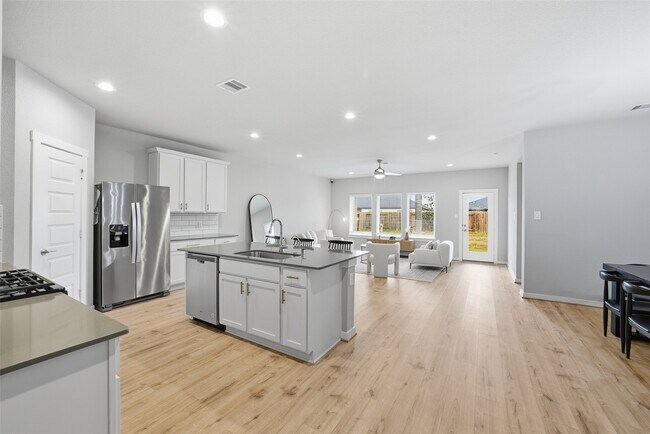 Building Photo - 28922 Yulee Mill Dr