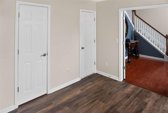 Building Photo - 905 Pownal Ln