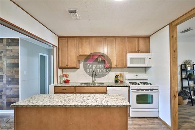 Building Photo - 1625 Burger St