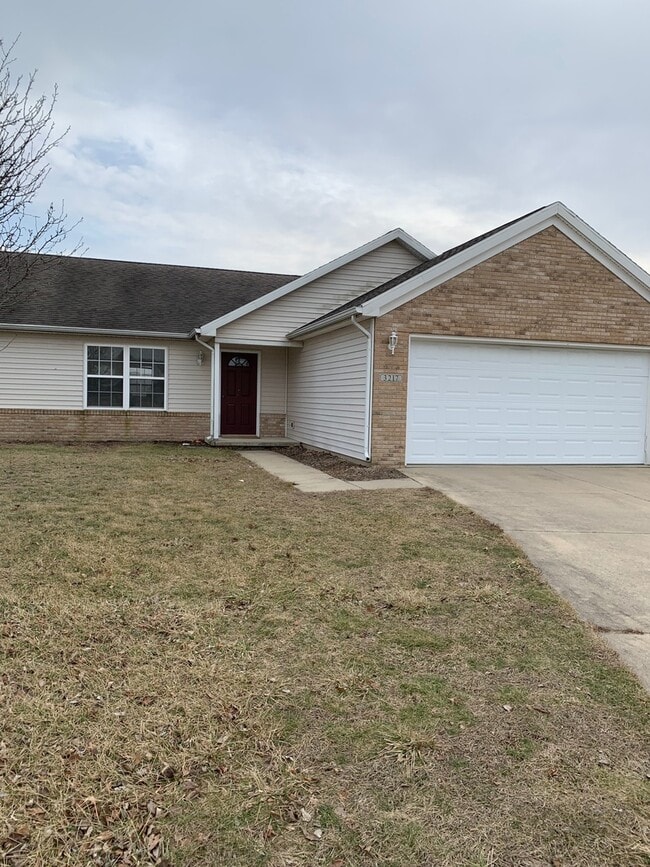 Building Photo - 2 bedroom and 2 bathroom property located in West Lafayette!