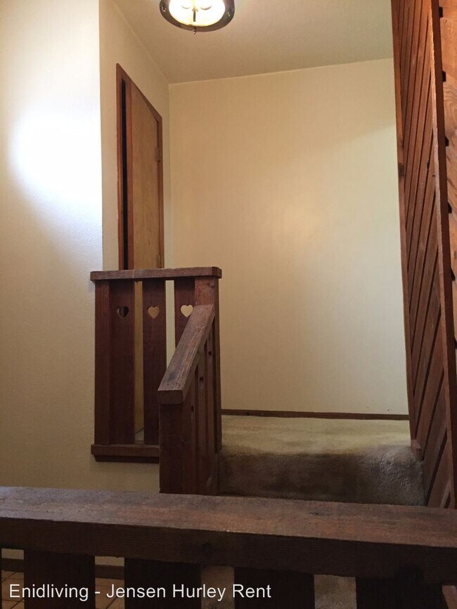Building Photo - 1 br, 1 bath House - 1025 W. Maine