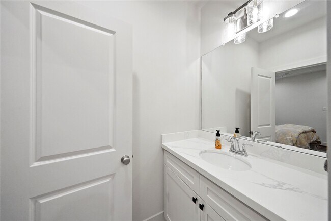 Building Photo - 3400 Castor St