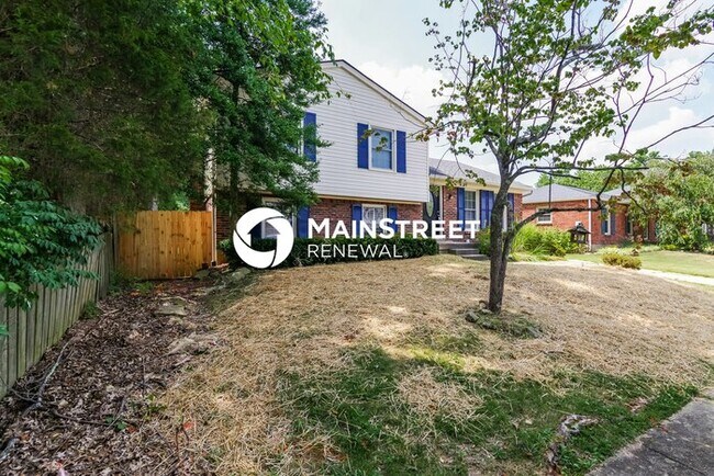 Building Photo - 4 Bedroom Pet-Friendly Home in Louisville, KY with Main Street Renewal