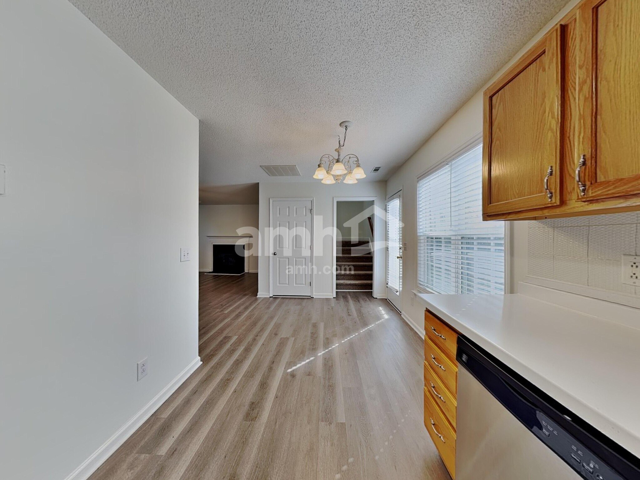 Building Photo - 5520 Bridgegate Dr