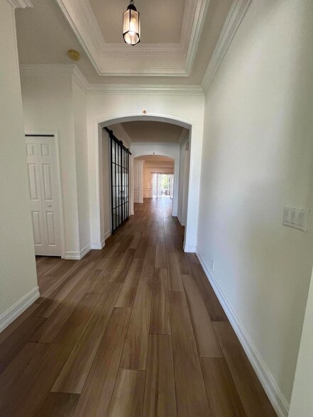 Building Photo - 104 NW Pleasant Grove Way