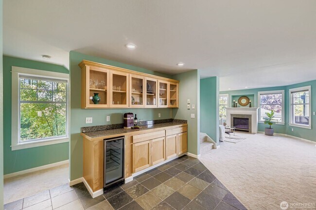 Building Photo - 3Bd/3.5Ba Seattle Townhouse