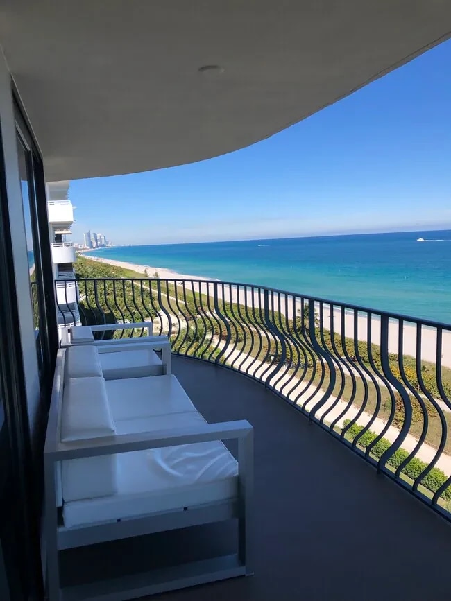 Building Photo - 5161 Collins Ave