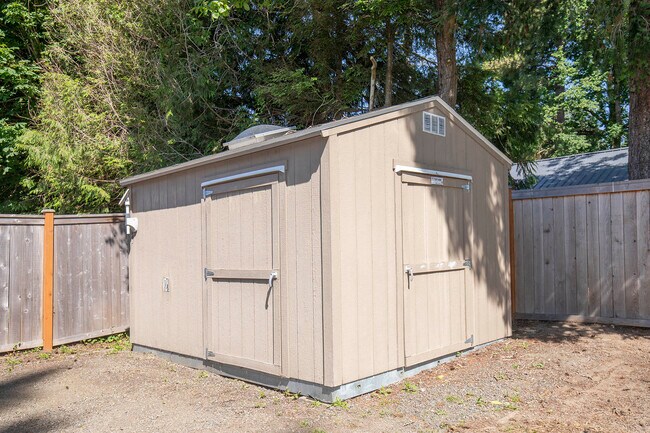 Building Photo - 38244 SE 85th St