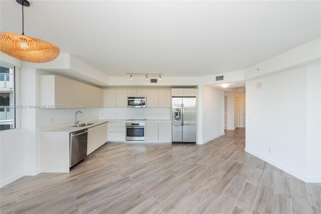 Building Photo - 4250 Biscayne Blvd