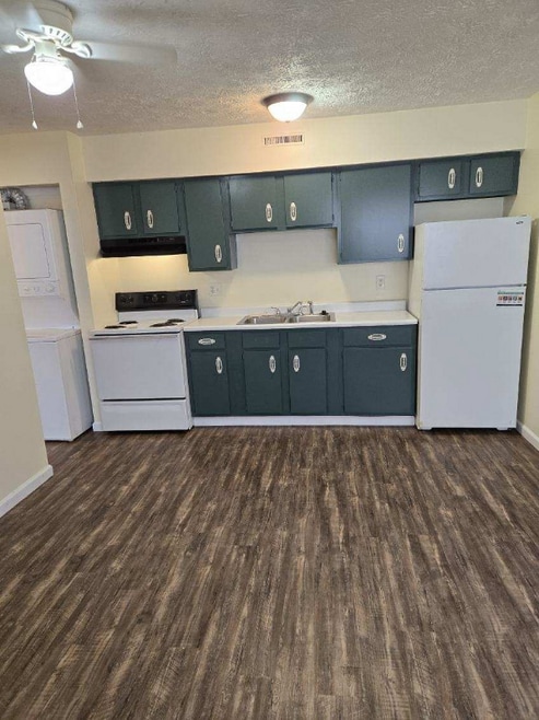 Building Photo - 1725 Watson Rd SE