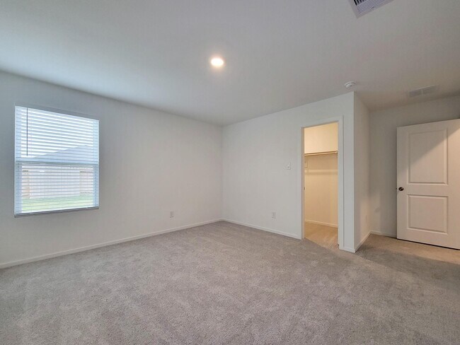 Building Photo - 388 Tejas Trl