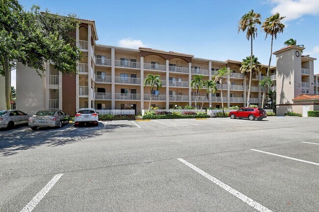 Building Photo - 6193 Pointe Regal Cir