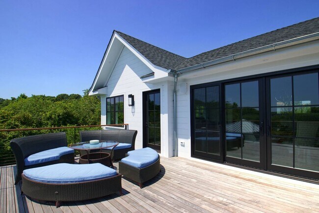 Building Photo - 12 S Elroy Dr