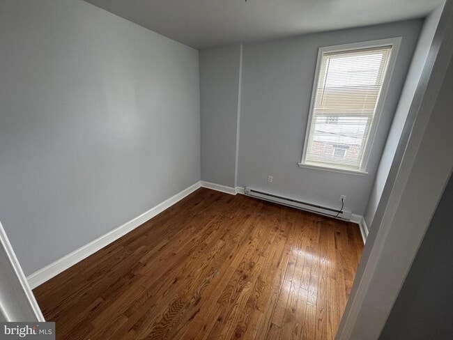 Building Photo - 2033 McKean St