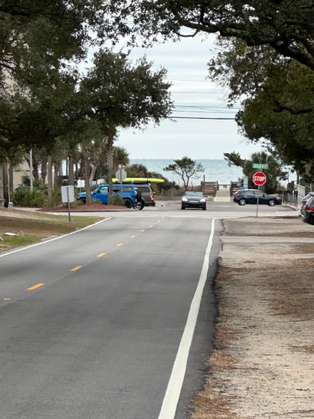 Building Photo - 313 73rd Ave N