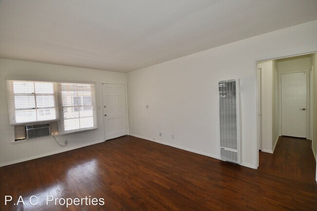 Building Photo - 1 br, 1 bath Apartment - 4658 Colfax Avenu...