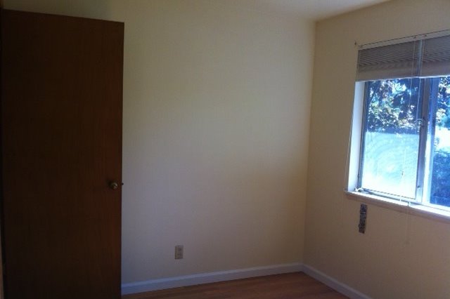 B R Up front - 8700 25th Ave NE