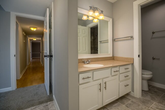 Building Photo - Sanbyrn Hall 3-Bedroom Gem – Full Amenitie...