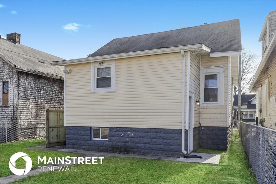 Building Photo - 1821 W Lee St