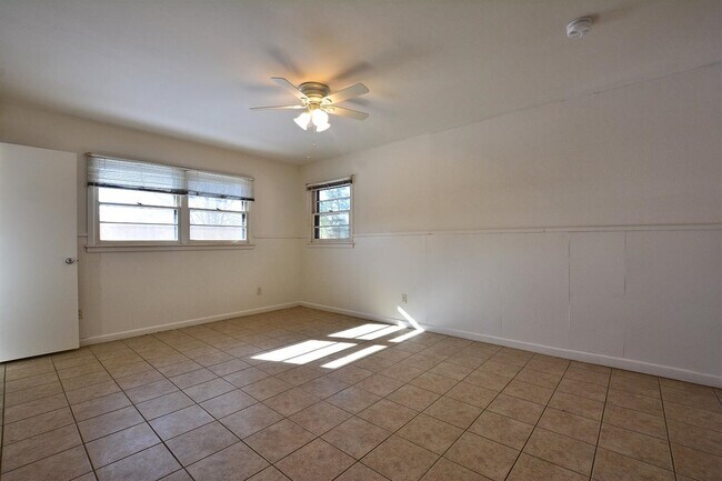 Building Photo - 4819 44th St