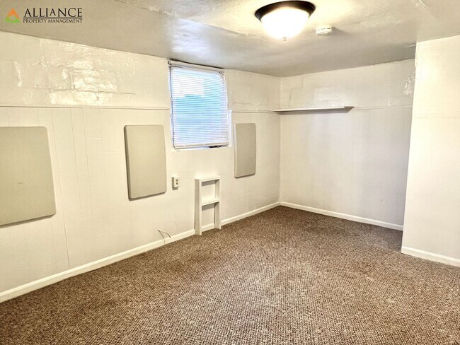 Building Photo - 800 Osage St